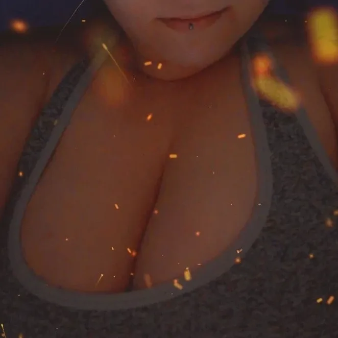 Agata, 30
