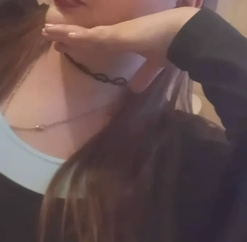 Emily, 28