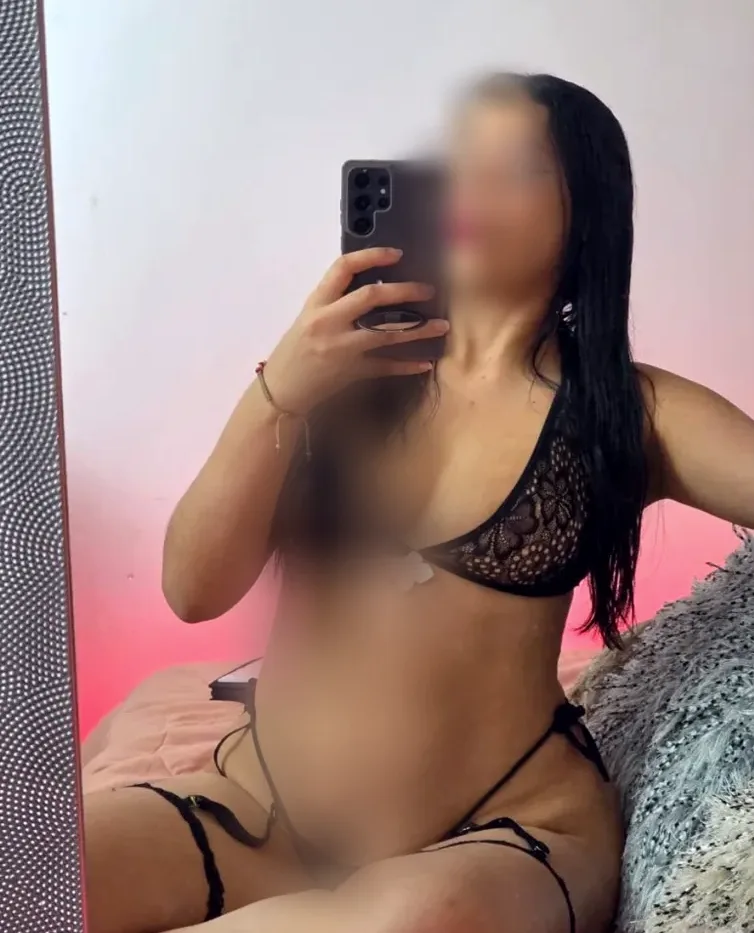 Harleen, 25
