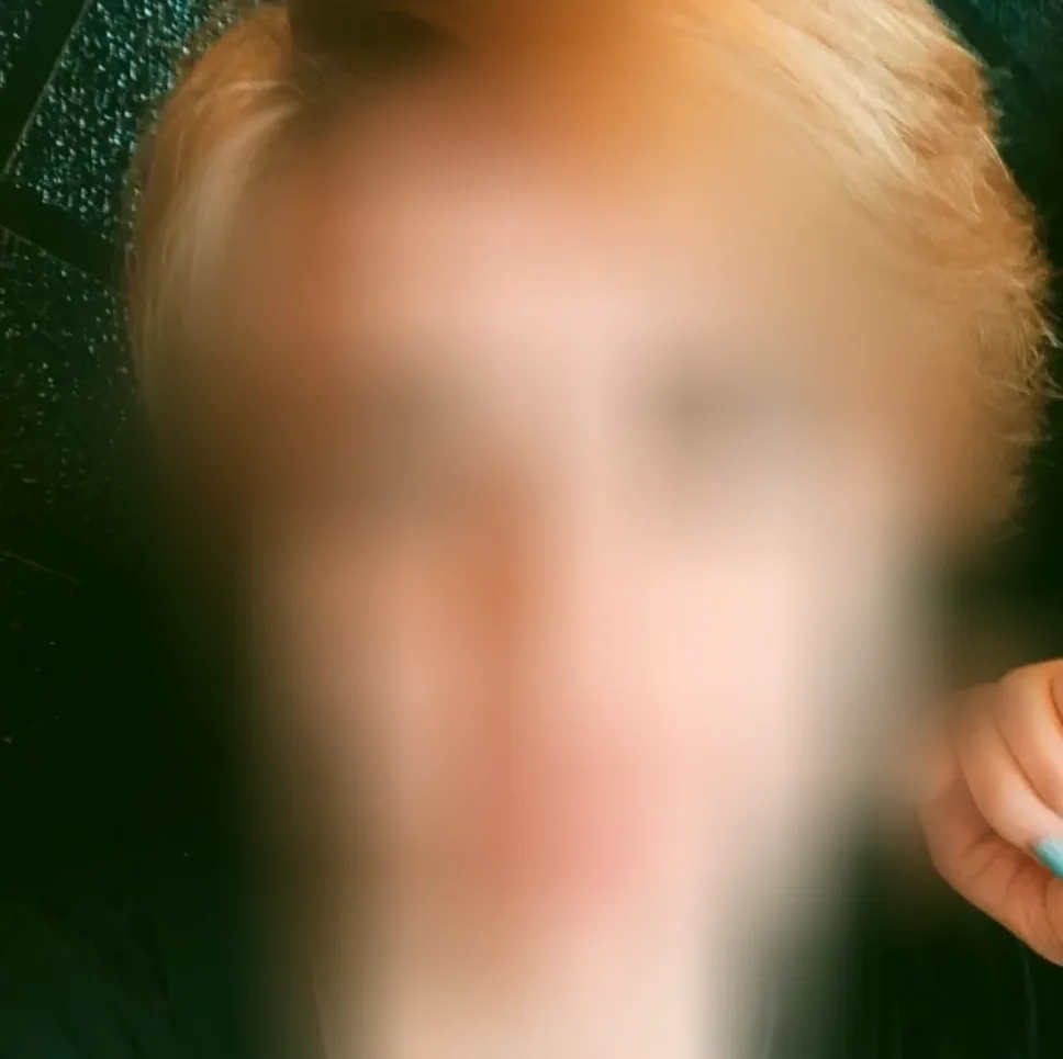 Kayleigh, 26