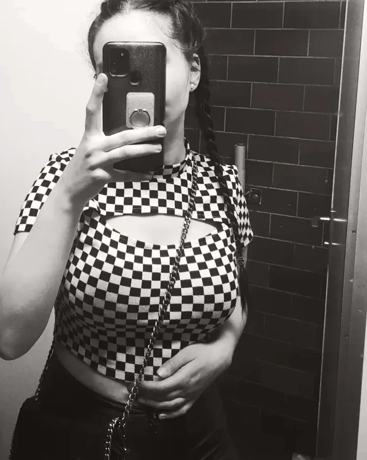 Megan, 24