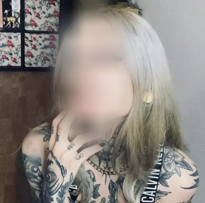 Nadia, 21