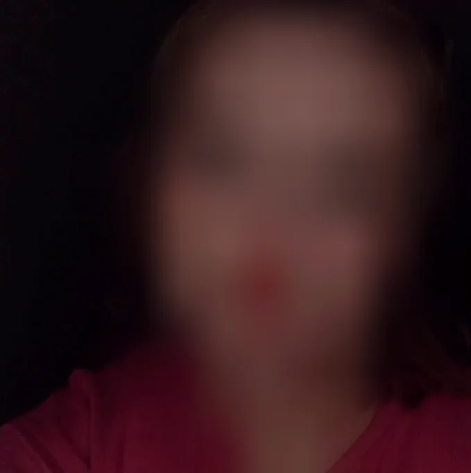 Nour, 21